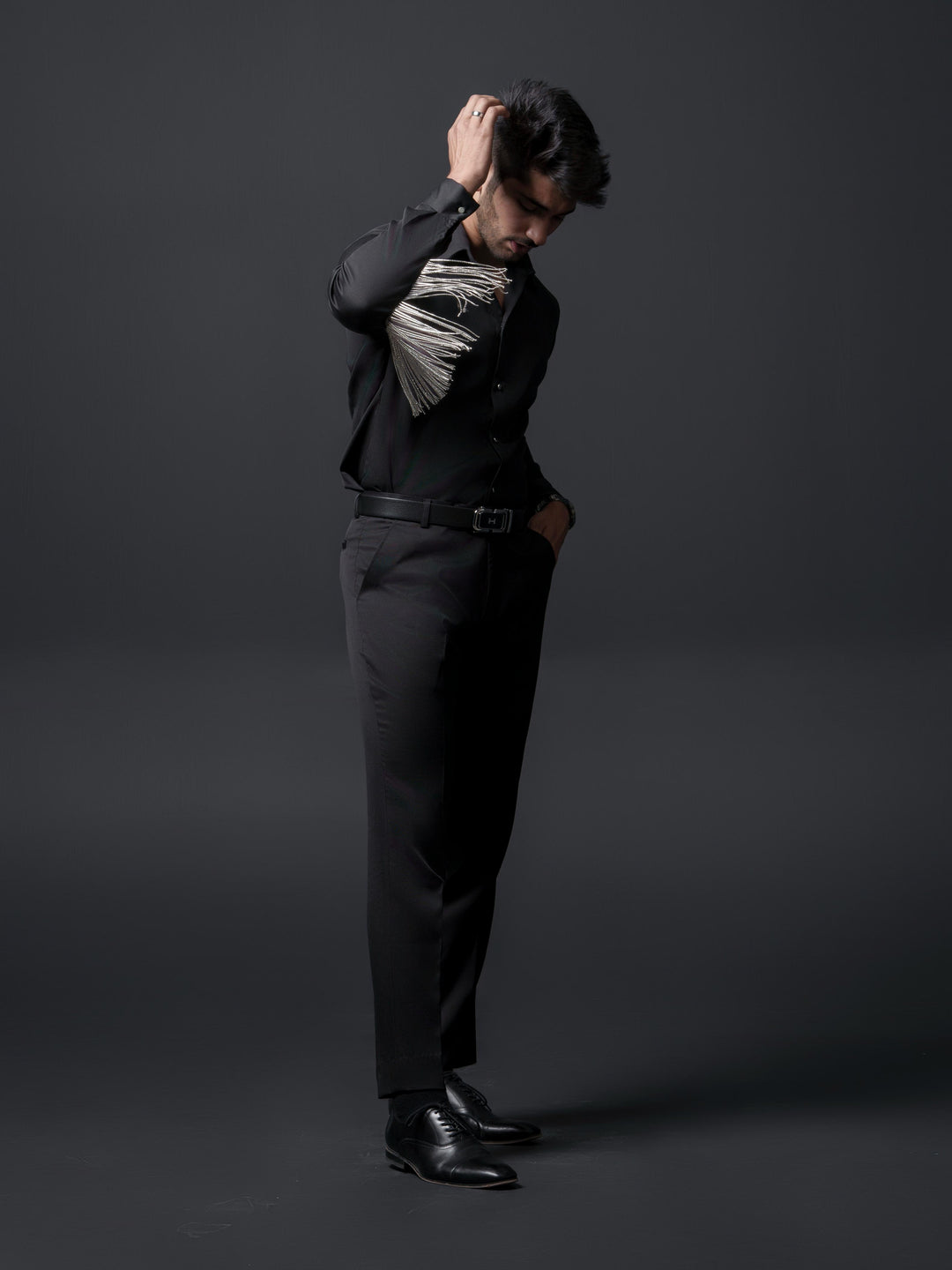 Madonna Men Shirt with Sleeves Hangings