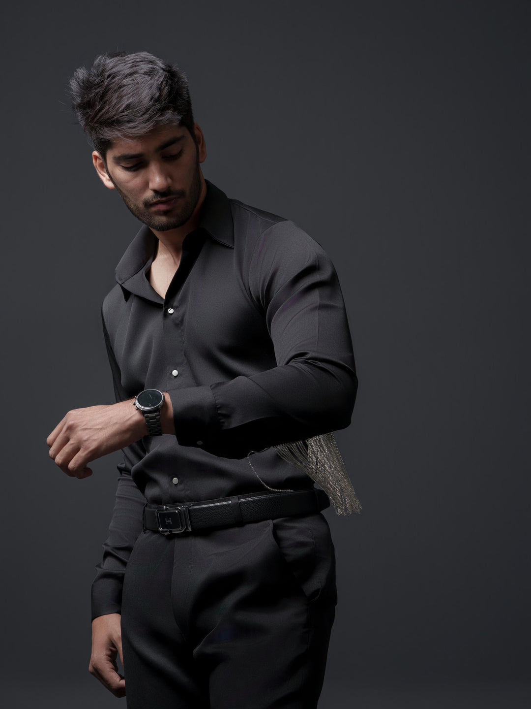 Madonna Men Shirt with Sleeves Hangings