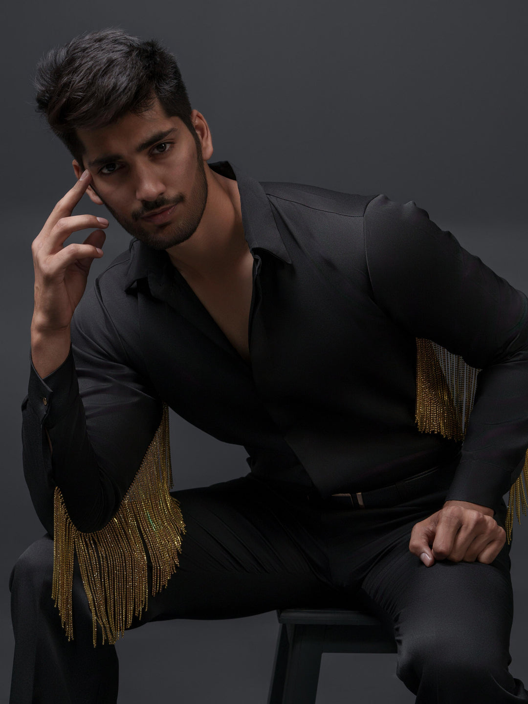 Madonna Men Shirt with Sleeves Hangings