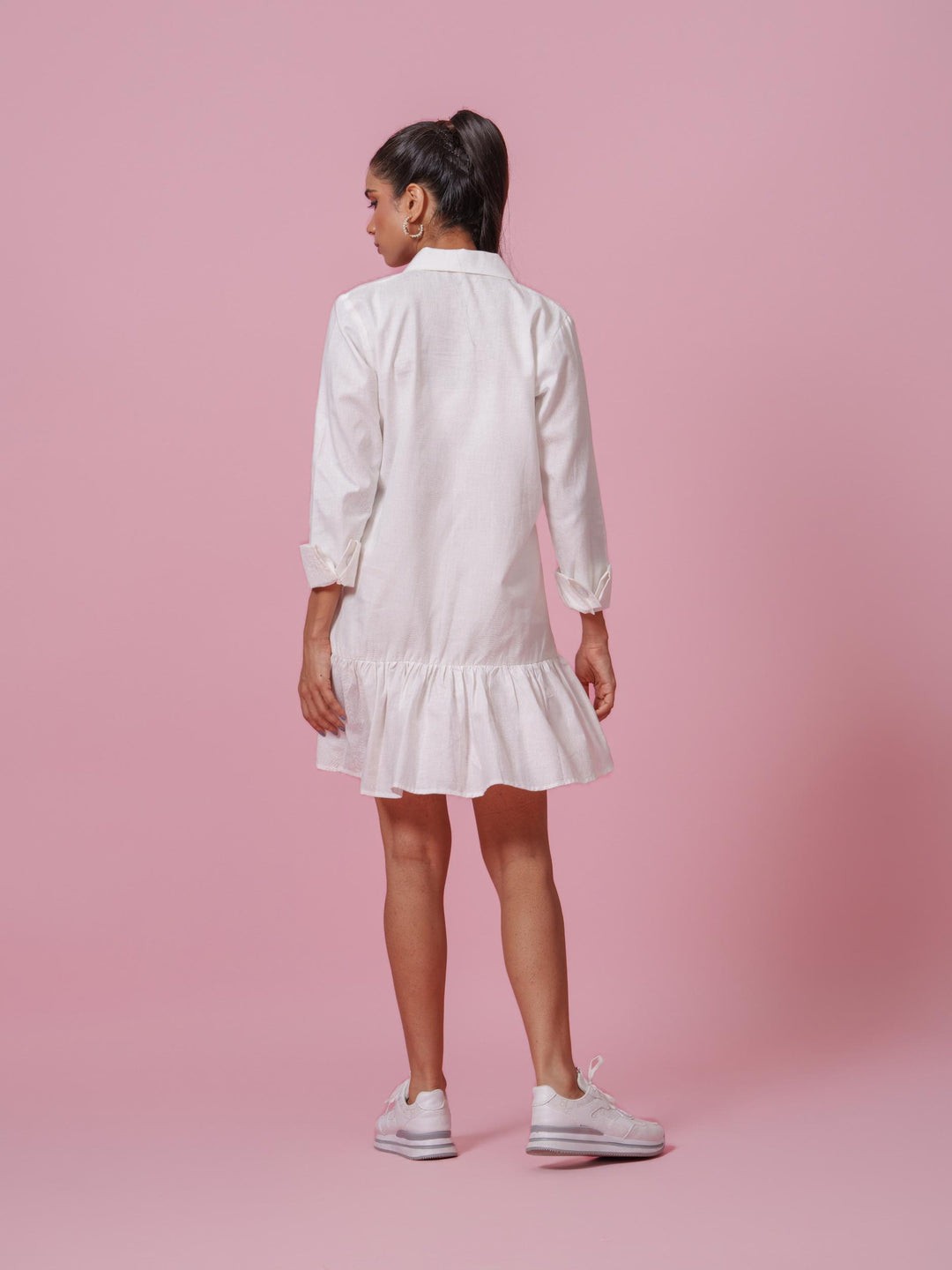 Twitter-Knee Length dress with collars