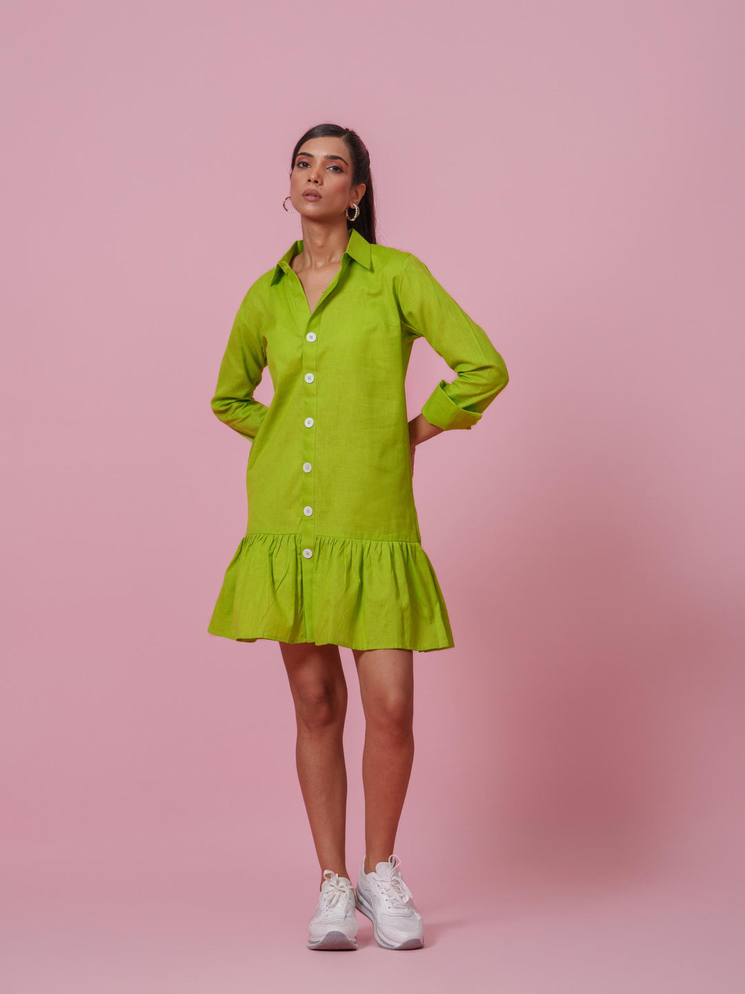 Twitter-Knee Length dress with collars