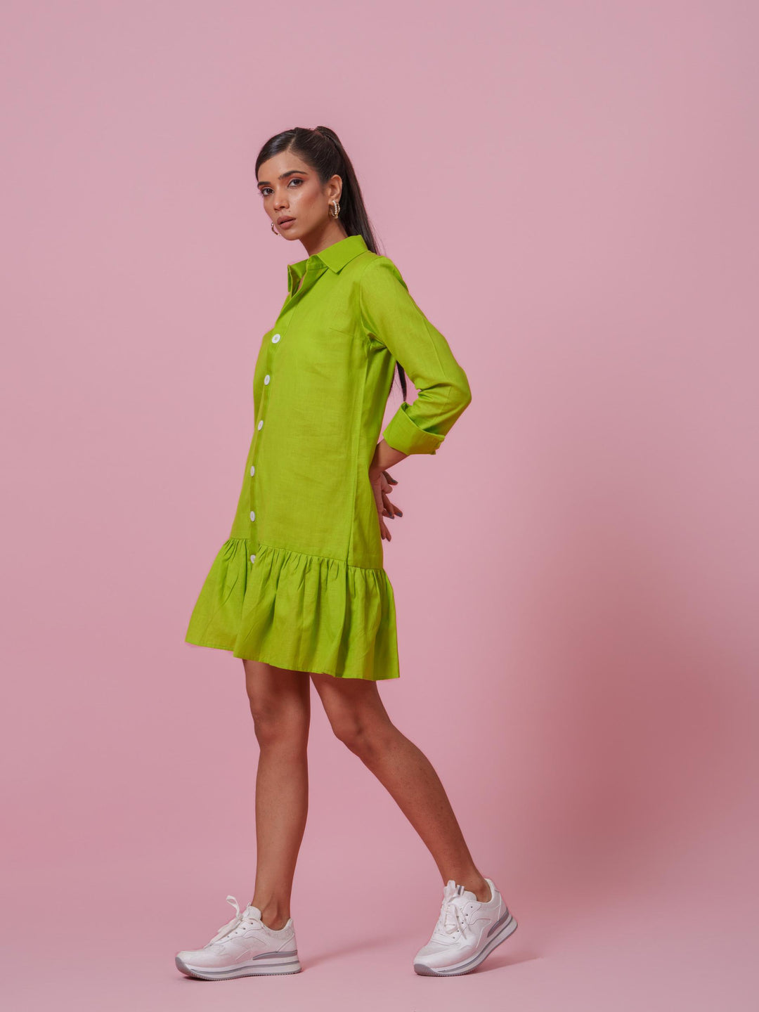 Twitter-Knee Length dress with collars