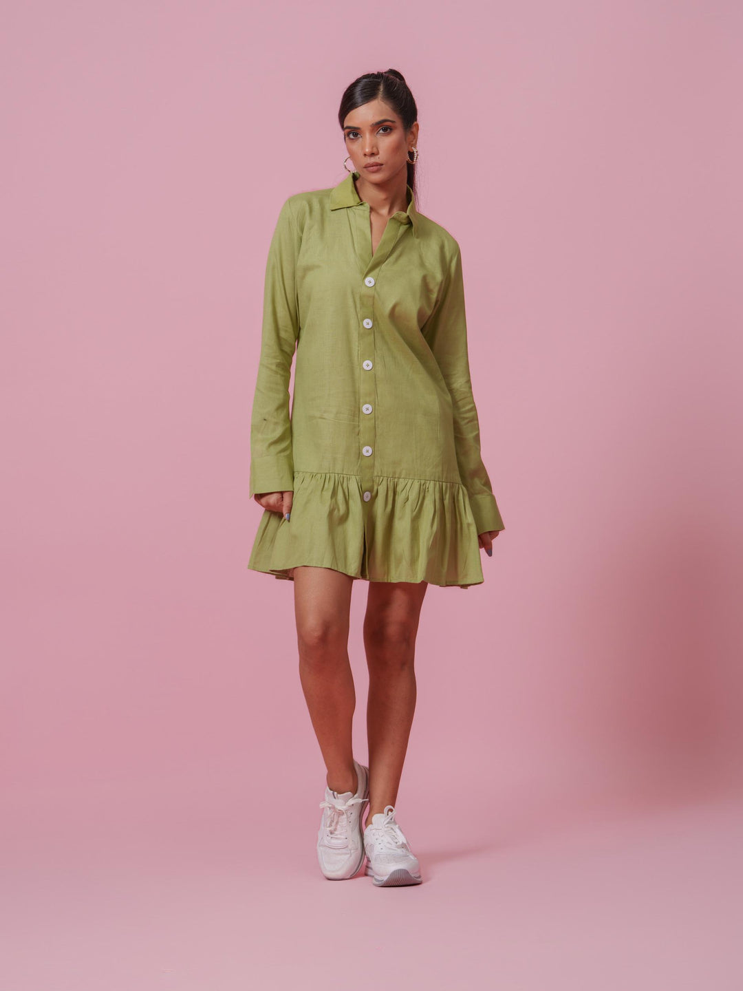 Twitter-Knee Length dress with collars