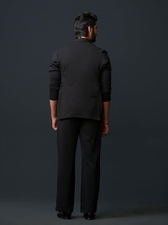 modern alfa co-ord set from the kina, featuring a perfectly tailored fit with a stylish top and matching bottoms. designed for effortless elegance, this set blends comfort and fashion, making it ideal for casual outings, brunch or evening events.