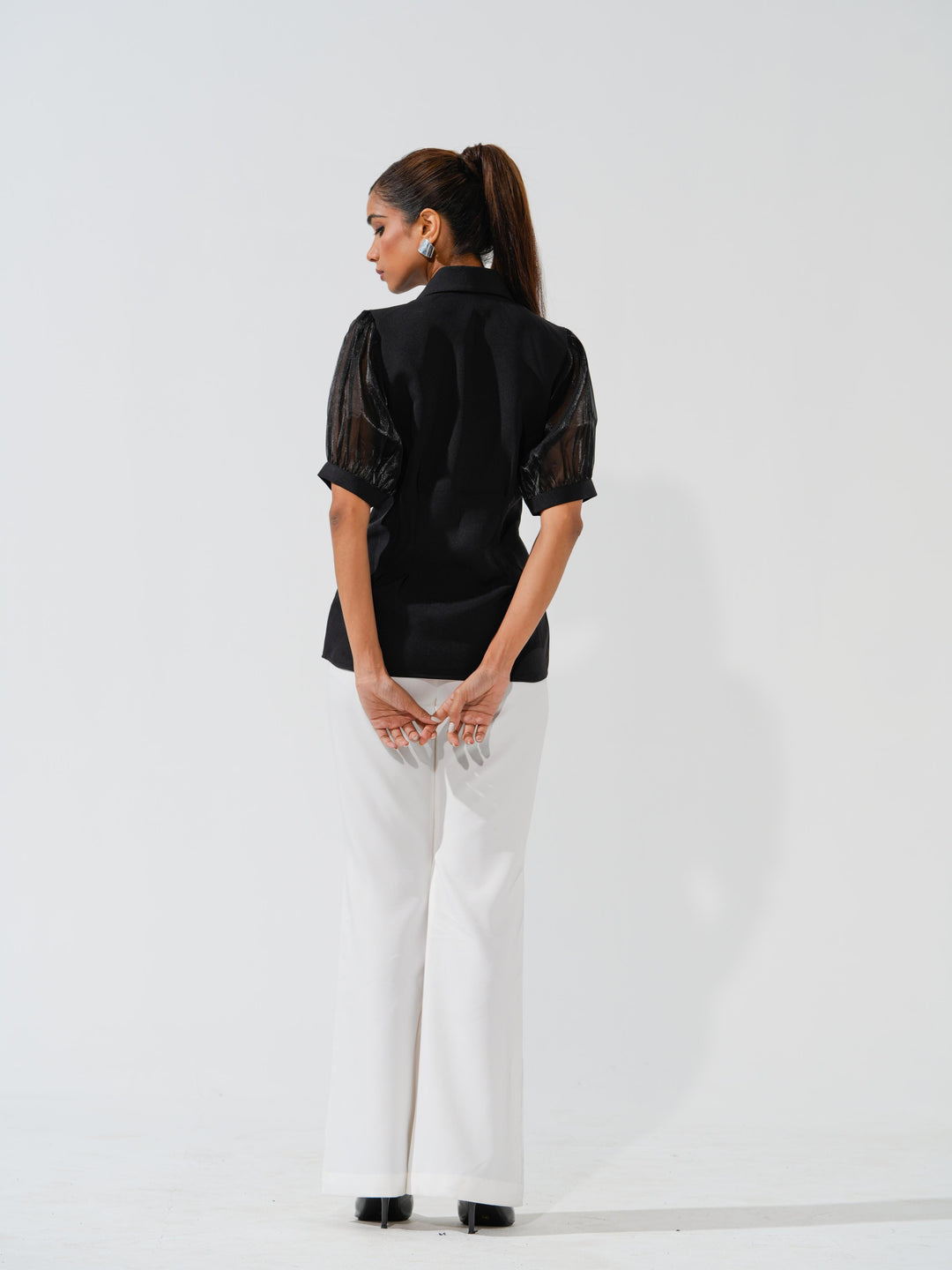 Isabell - Banana Crepe top with balloon sleeves