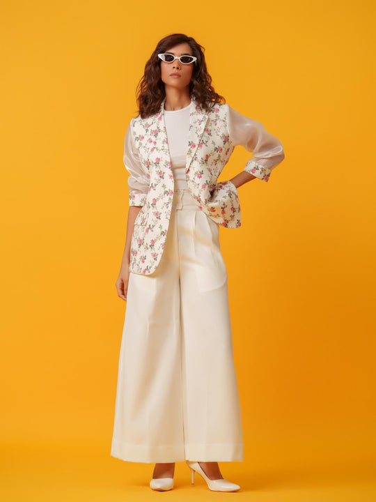 Angel Eye - Our sleek Blazer with standout sleeves