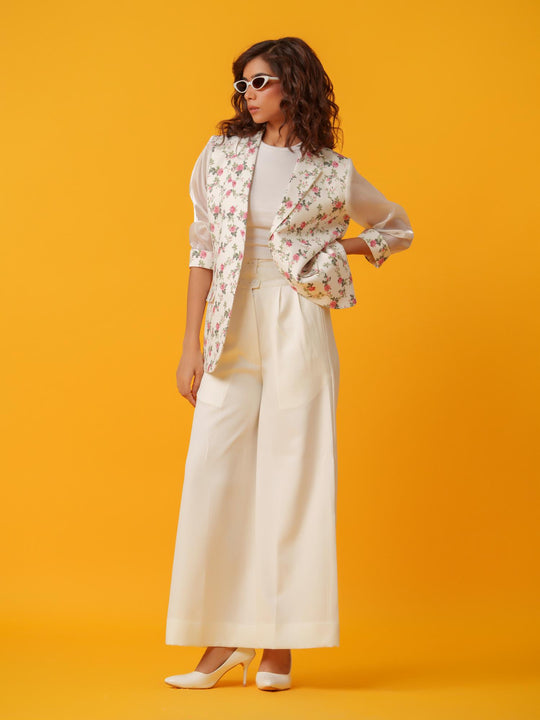 Angel Eye - Our sleek Blazer with standout sleeves
