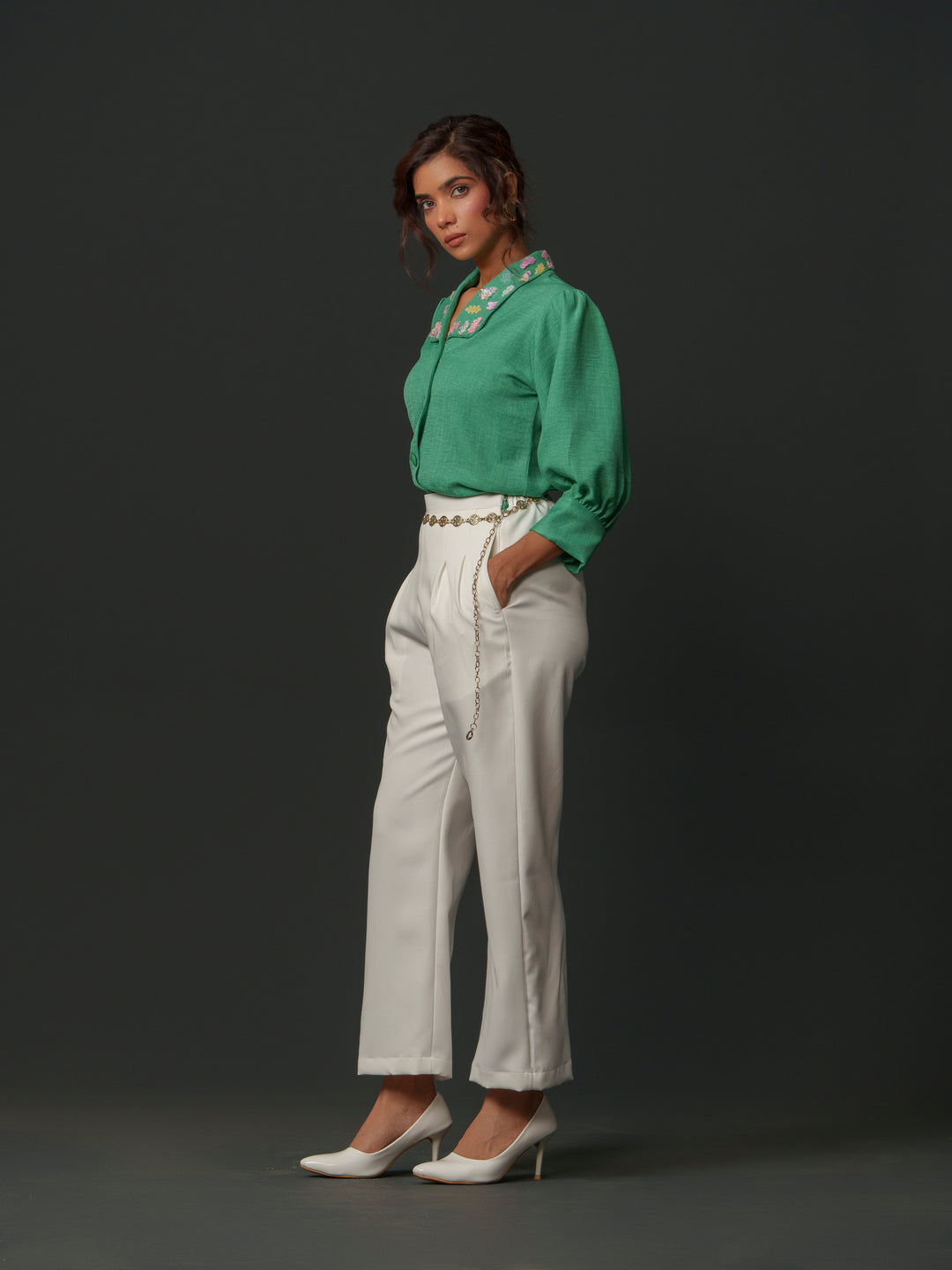 Emy - Linen shirt with collar work