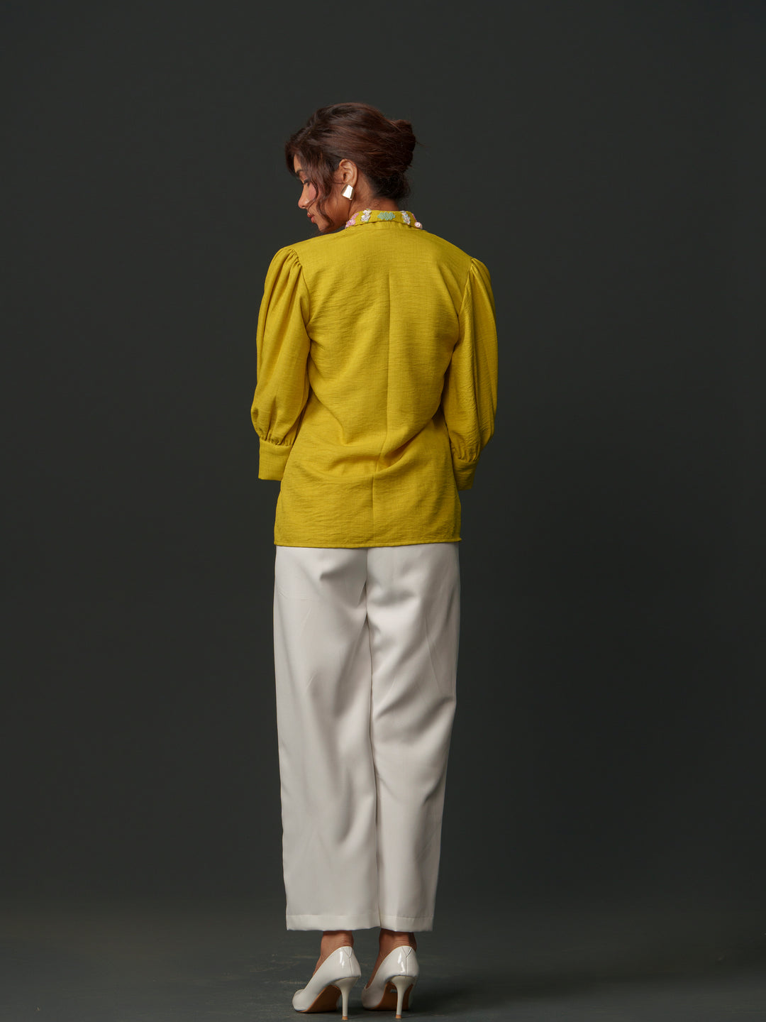 Emy - Linen shirt with collar work