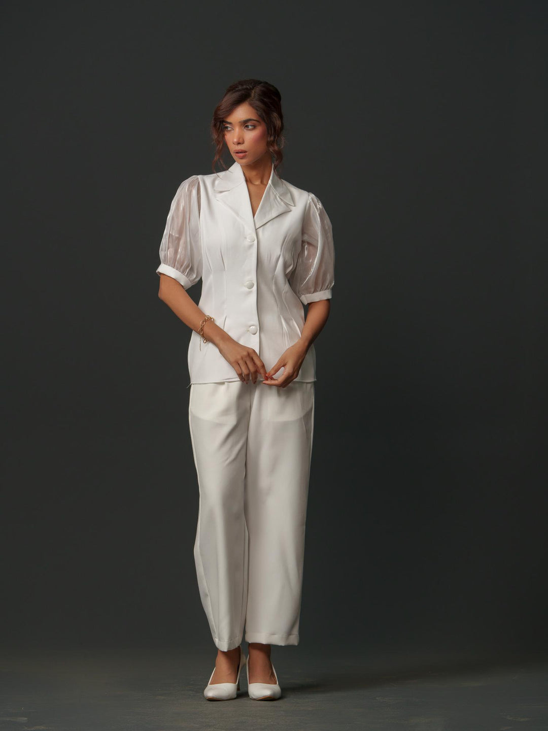 Isabell - Banana Crepe top with balloon sleeves