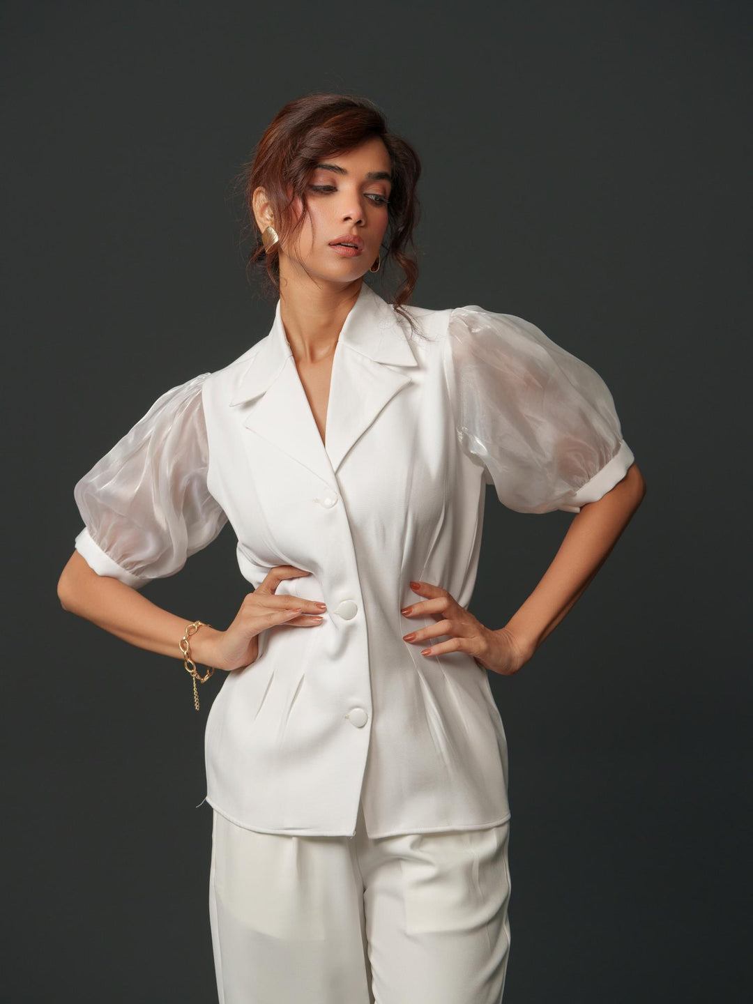 Isabell - Banana Crepe top with balloon sleeves