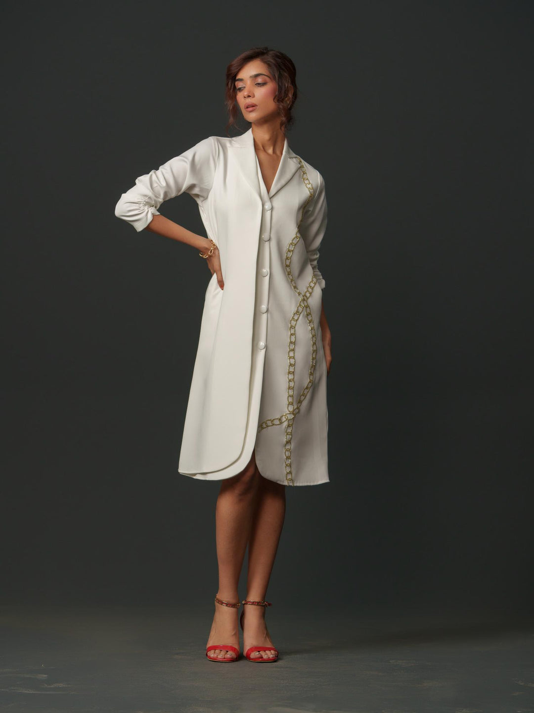 Cindy - Knee length shirt dress with front handwork