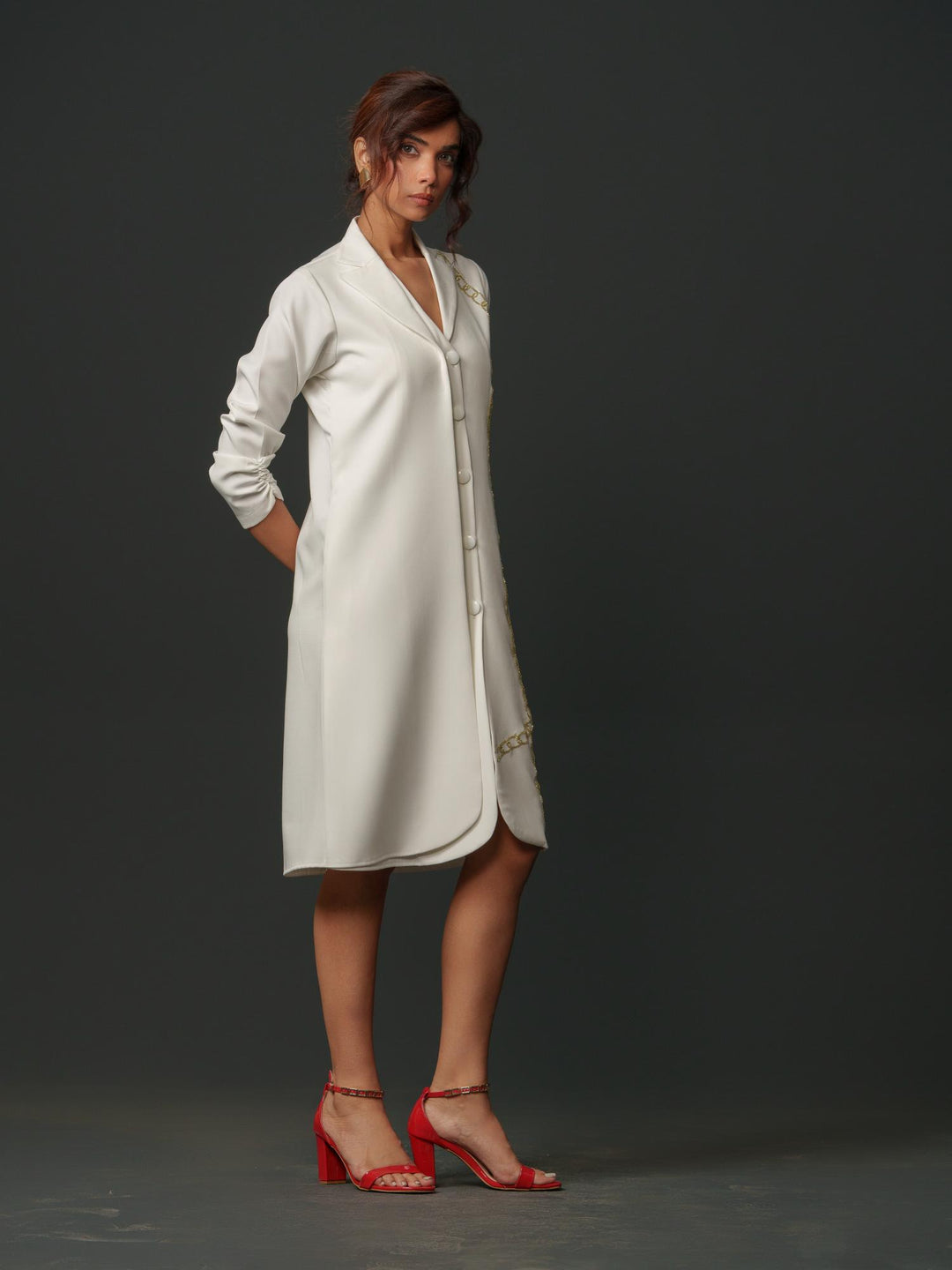 Cindy - Knee length shirt dress with front handwork