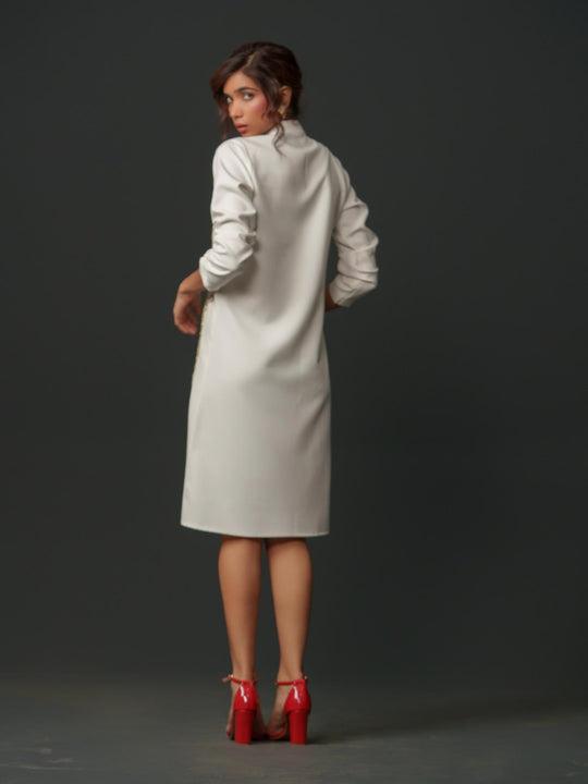 Cindy - Knee length shirt dress with front handwork