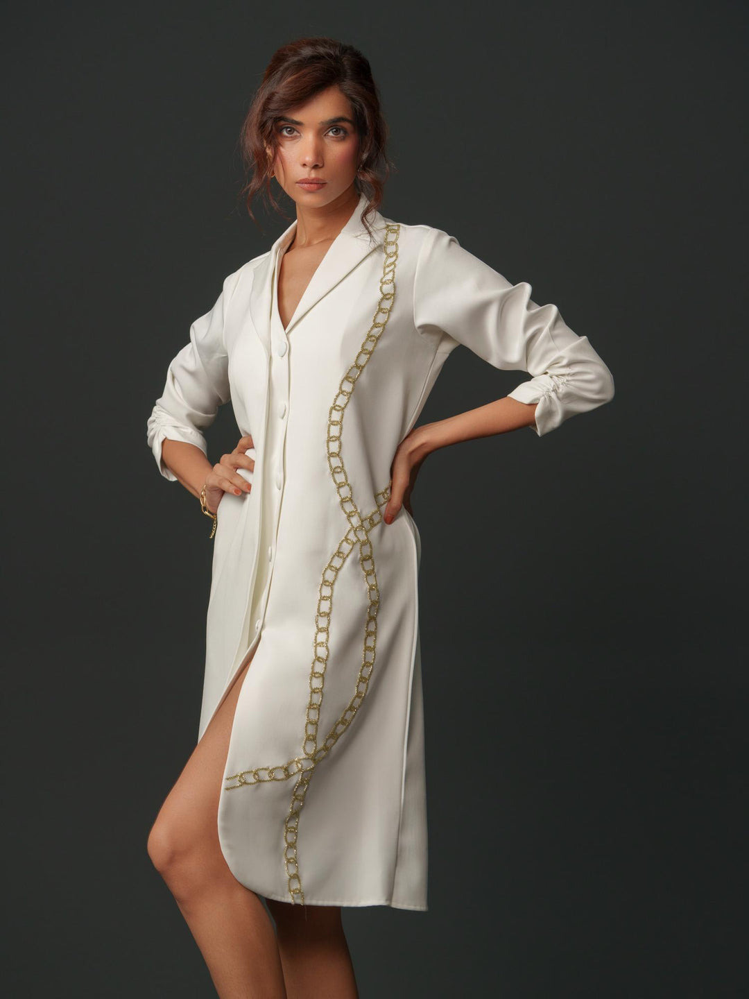 Cindy - Knee length shirt dress with front handwork