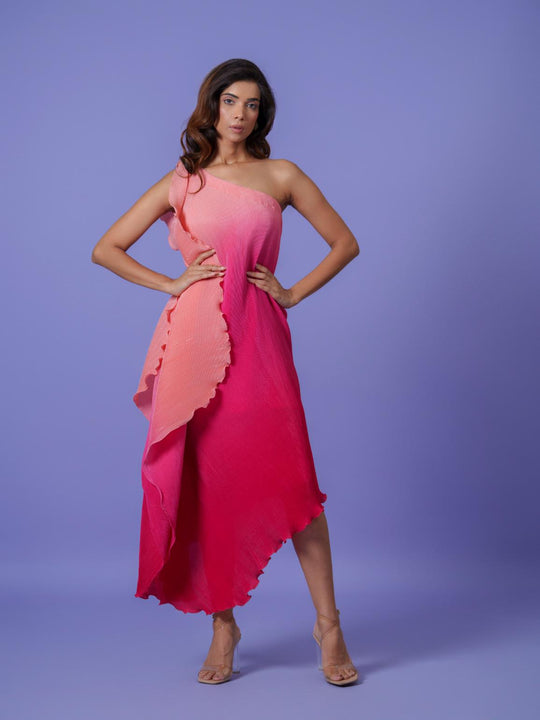 Veronica-Pleated sleeveless long length dress