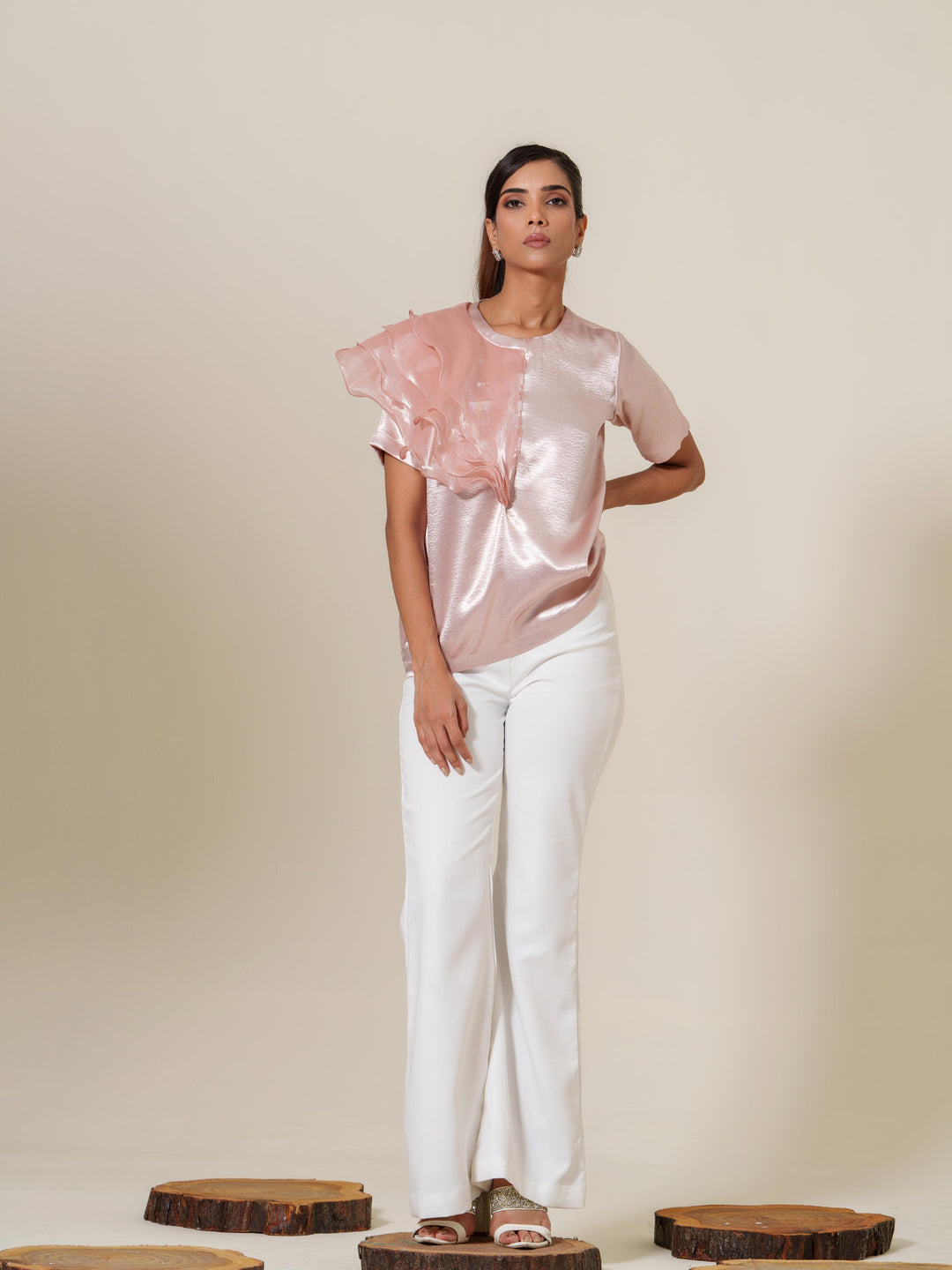 ruban club one sided ruffled top-a chic and elegant statement top featuring an asymmetric ruffle design, perfect for parties and special occasions.