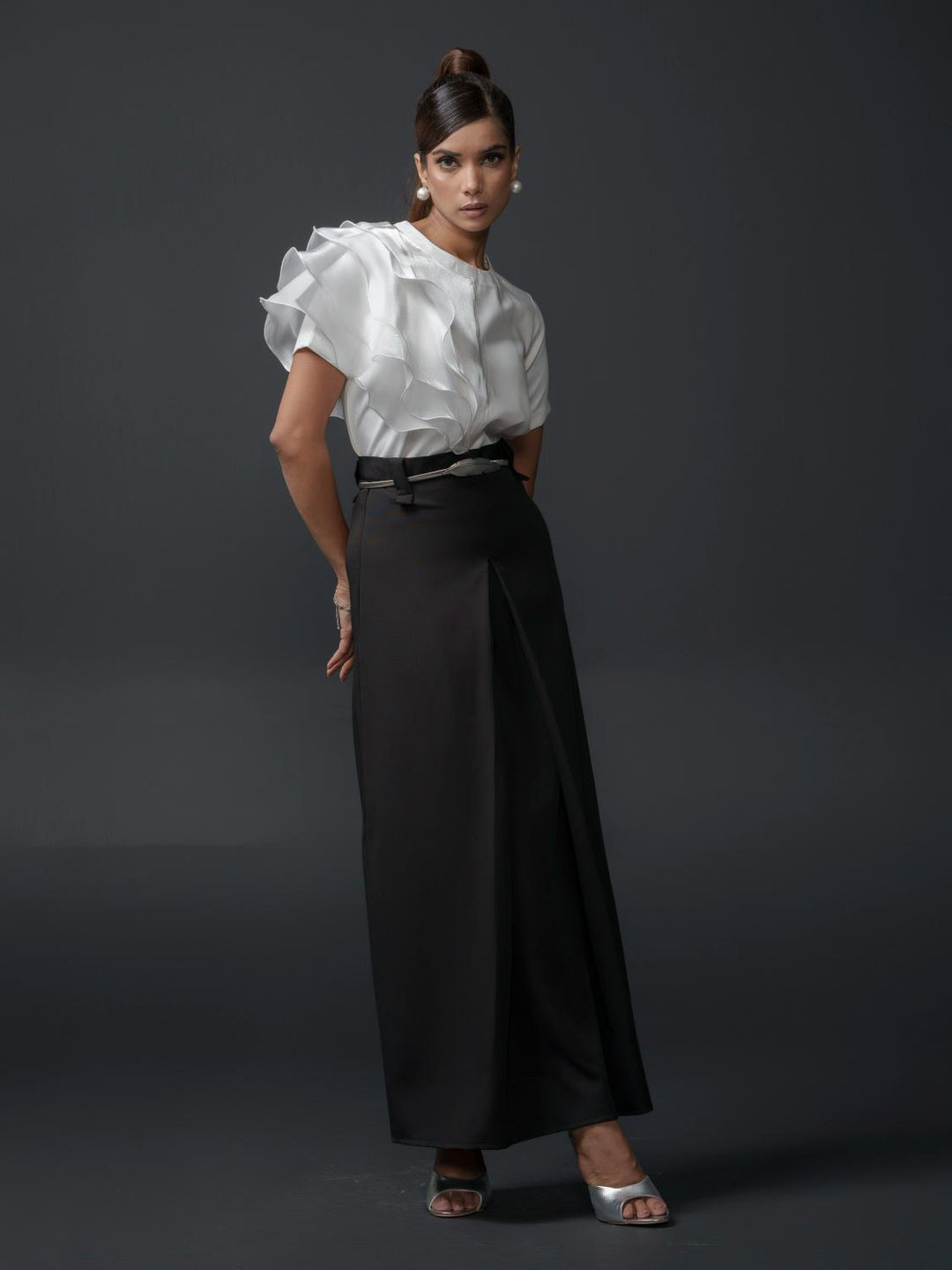 ruban club one sided ruffled top-a chic and elegant statement top featuring an asymmetric ruffle design, perfect for parties and special occasions.