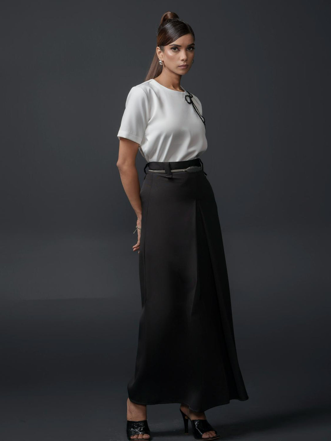 Brenda Club Shirt with bow motif handwork in Banana Lycra