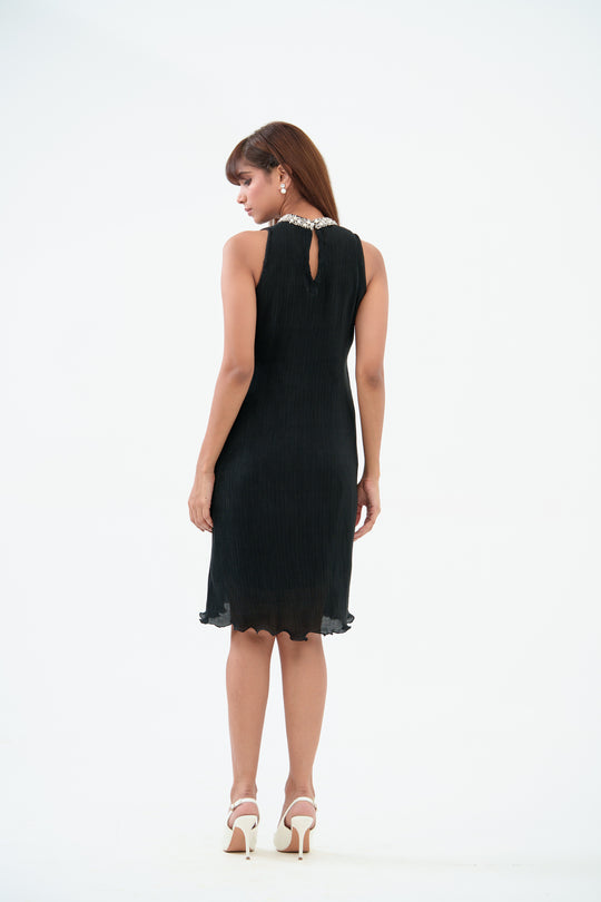 Glitter- The  Sleeveless Pleated Dress