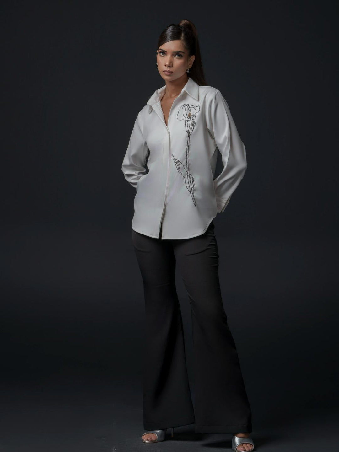 Tulipa Club Shirt with tulip motif handwork