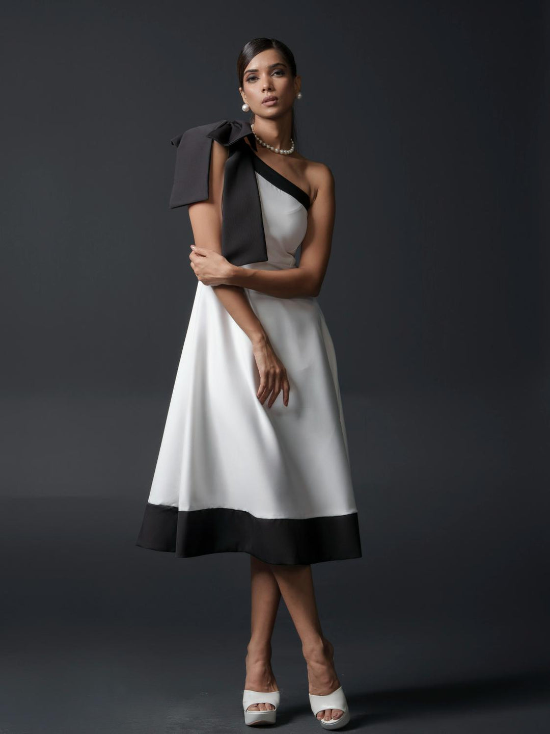 Christie Club One shoulder bow dress in Banana Lycra