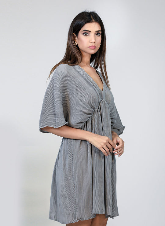 Moon -The Short Pleated Dress